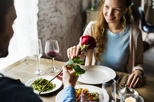 SofiaDate Internet Dating Website Review 2025: Pros Cons, Pricing, Security